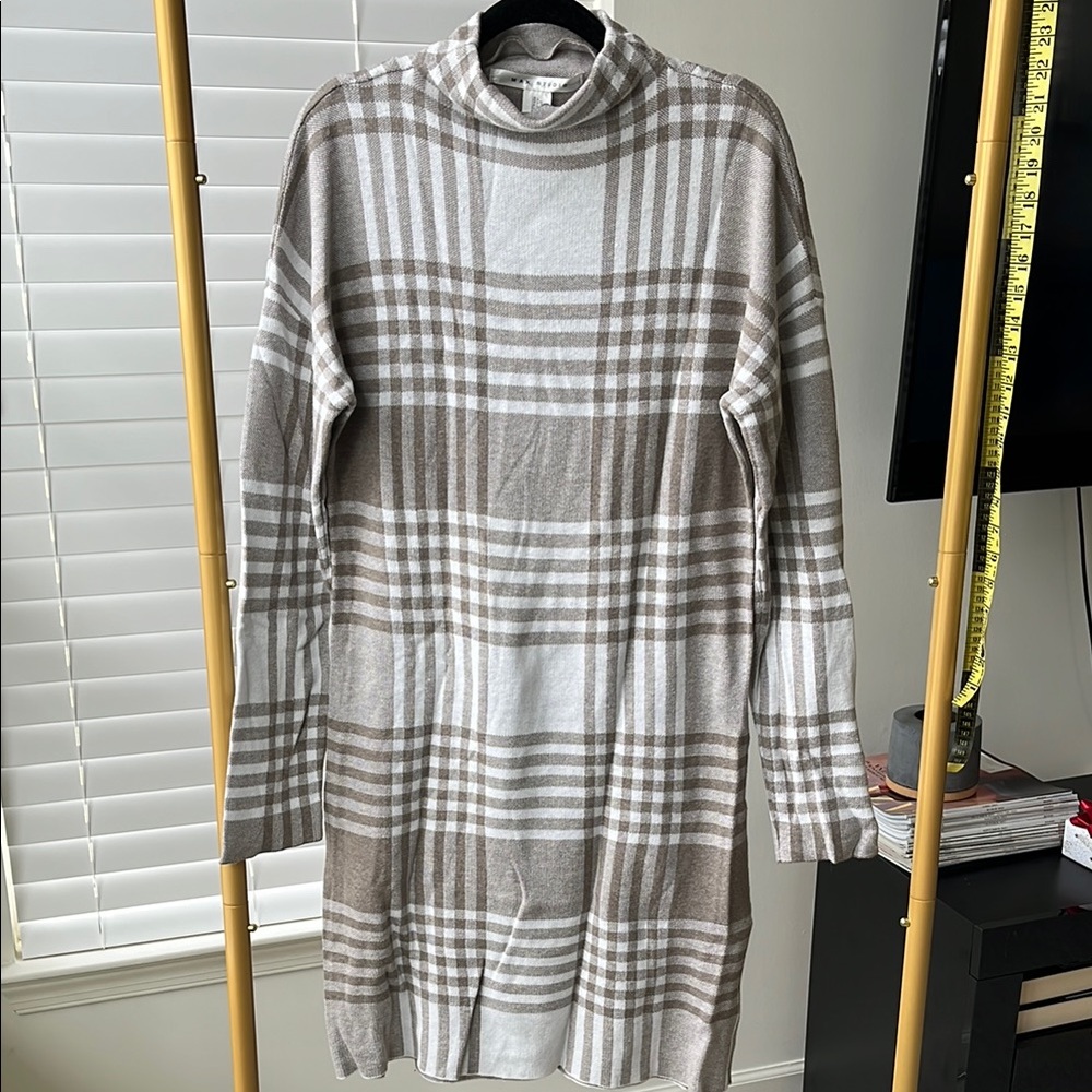Max Studio size large knit dress